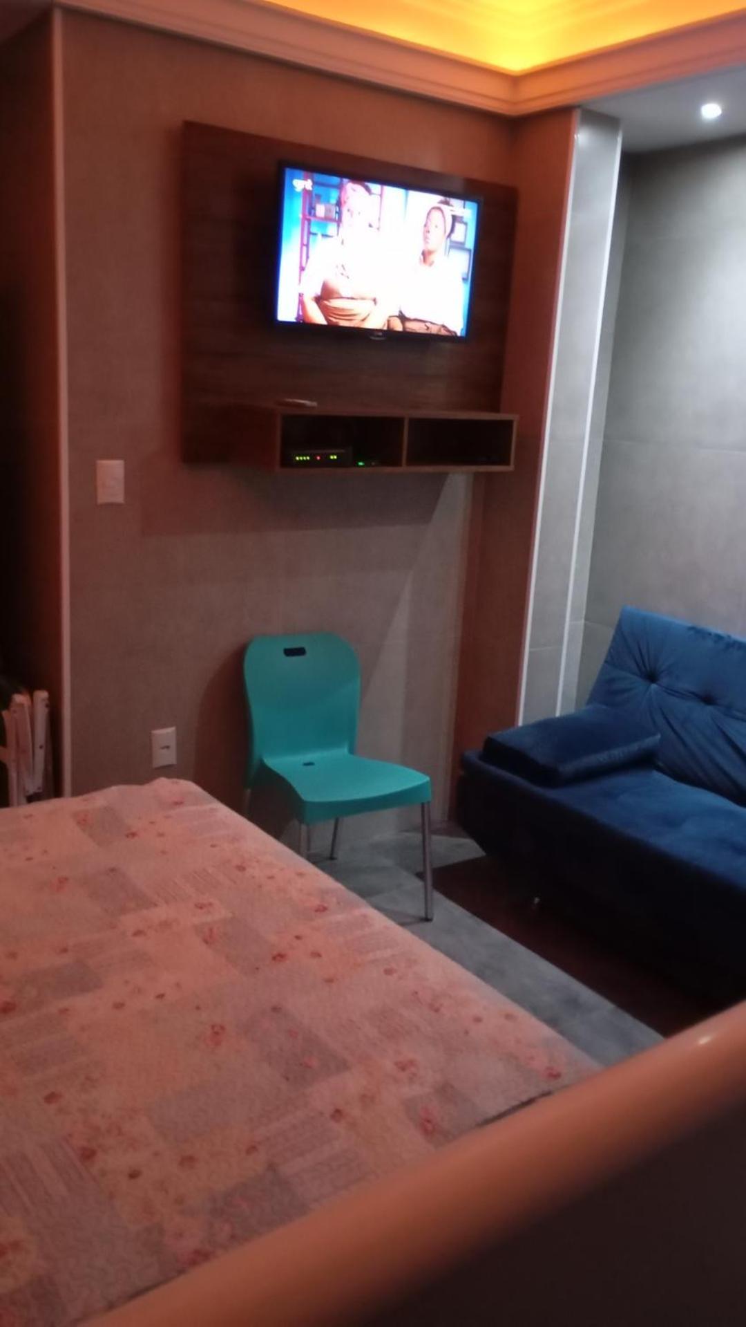 Kitnet No Coracao De Balneario Camboriu - 04 Pessoas - Camelodromo - Av Central - Igreja - 03 Quadras Mar - Ar-Condicionado - Btv Canais Livres - Hbo - Filmes - Series- Garagem Rotativa No Predio - Wi-Fi Free 250 Mega - Point De Bares E Restaurantes Exterior foto